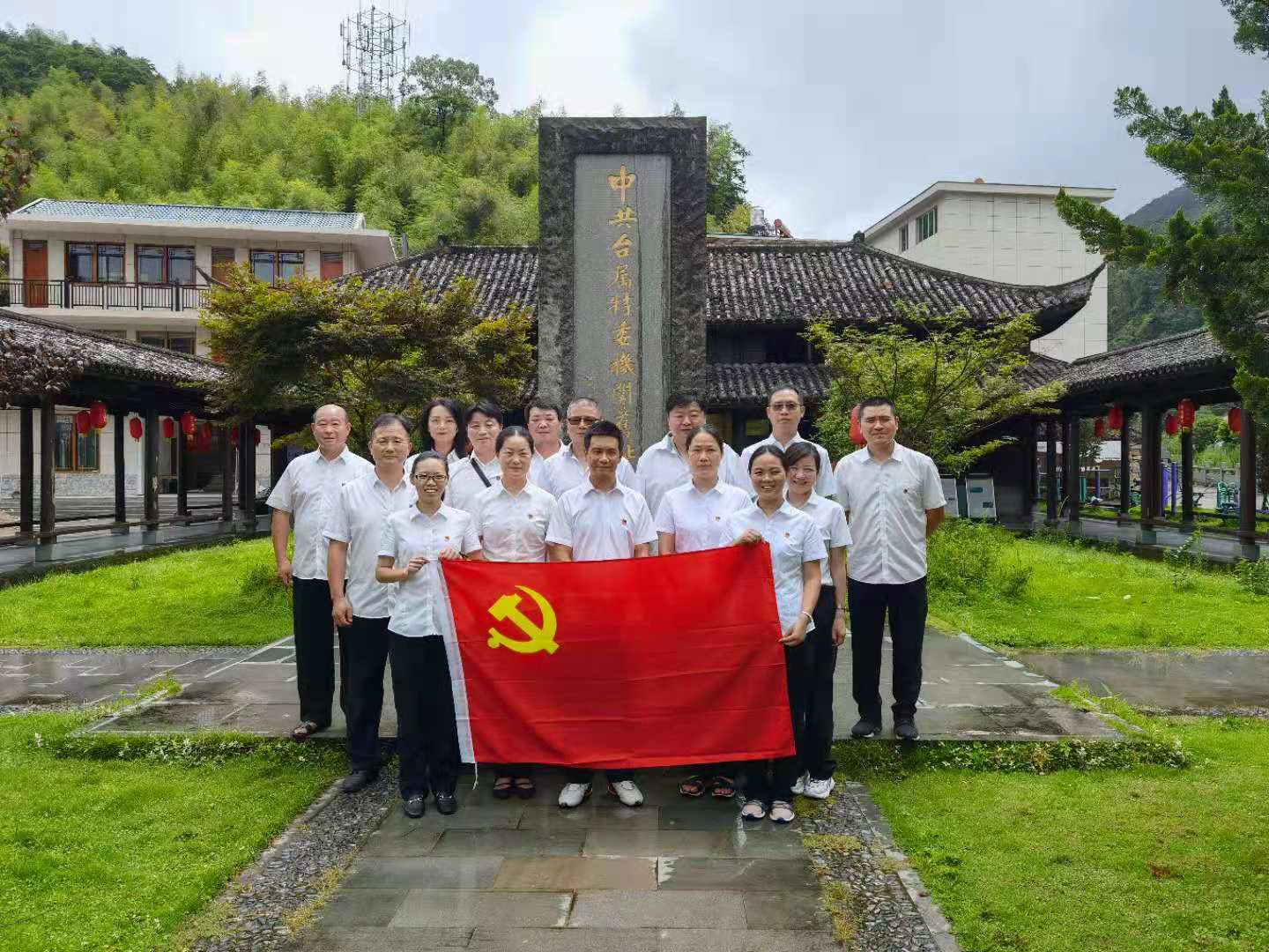 1626943608637949.jpg 桐樹(shù)坑黨員學(xué)習(xí).jpg