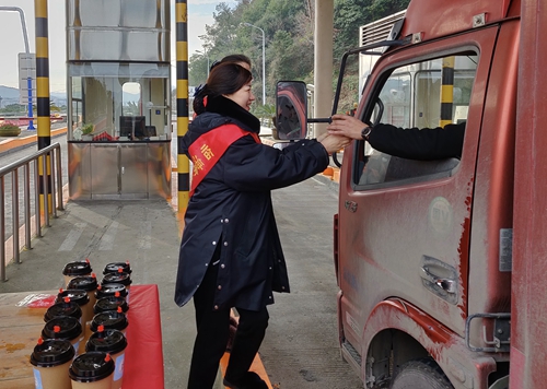 圖為活動(dòng)現(xiàn)場(chǎng)  陳瑩攝。=_副本.jpg